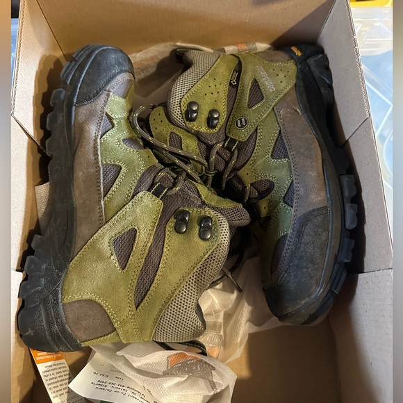 Zamberlan Unisex Hiking Boots 146 QUANTUM GTX RR in Aloe/Grey - Picture 3 of 7